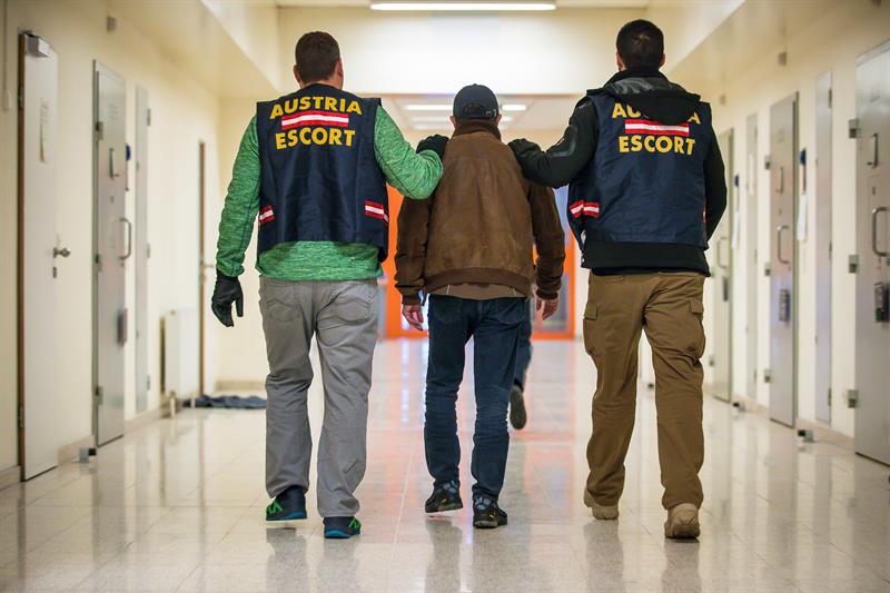 Foto zu Artikel: Außerlandesbringungen um 26 Prozent gesteigert