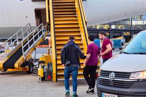 Der rechtskräftig zu einer zweijährigen Haftstrafe verurteilte Iraker wurde in seine Heimat abgeschoben.